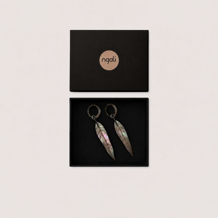 Carved Gum Leaf Earrings Set